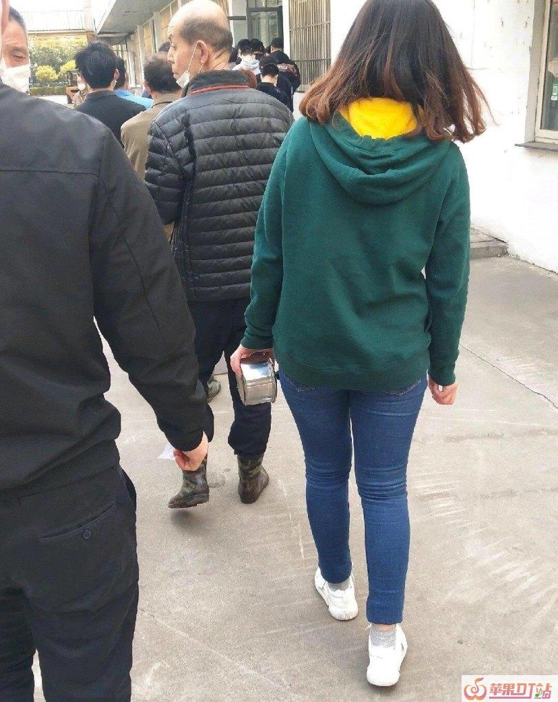 夜深人静的时候，你会听哪一首歌 - 苹果DJ站