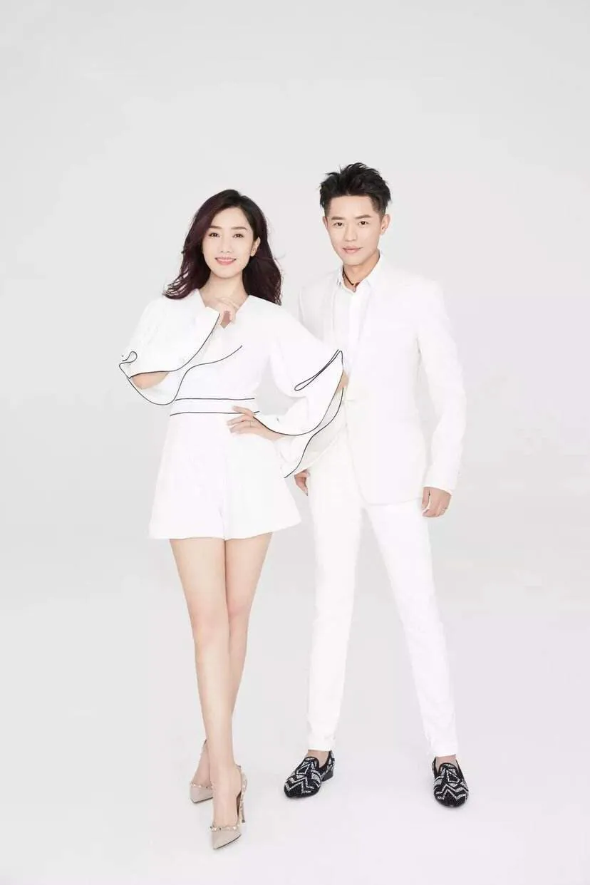 天蓝蓝开头的歌是什么歌，凤凰传奇天蓝蓝舞曲DJ