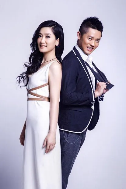 天蓝蓝开头的歌是什么歌，凤凰传奇天蓝蓝舞曲DJ