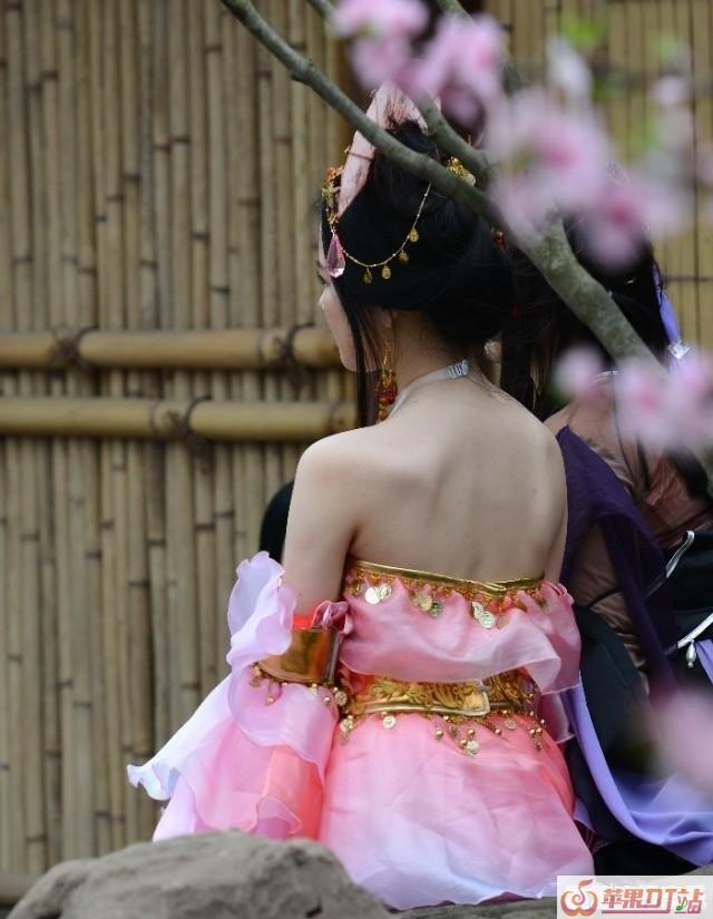谁有好看的背影照，能不能分享一下 - 苹果DJ站