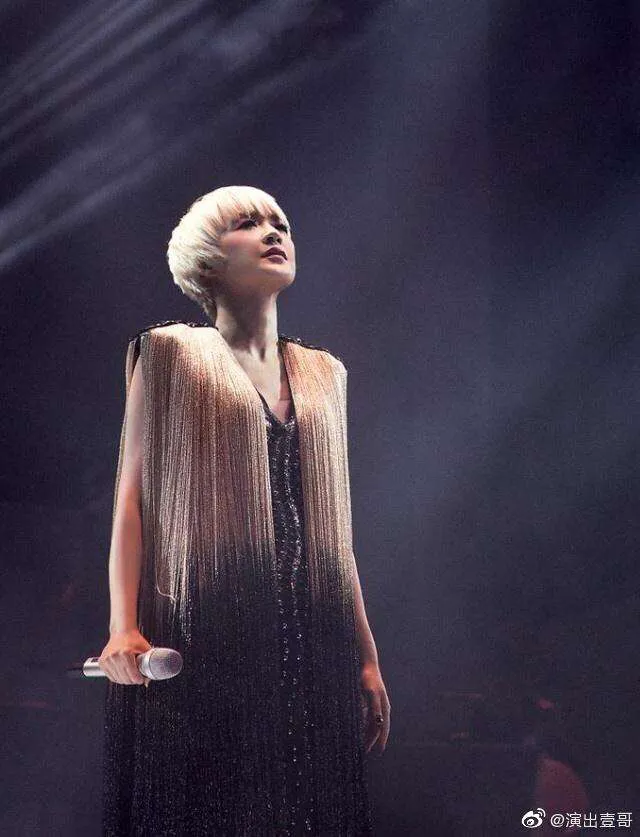 伤心伤人的歌曲,悲伤的歌谱网络歌曲有哪些 伤心伤人的歌曲,悲伤的歌谱网络歌曲有哪些