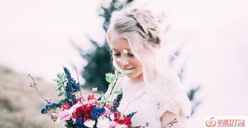 为什么绝大多数女生都喜欢钢琴曲《梦中的婚礼》_最近在快手上看到一段视频。一个女生唱点的，夜空中最亮的星，好像是钢琴版的。很好听。这个女的是谁